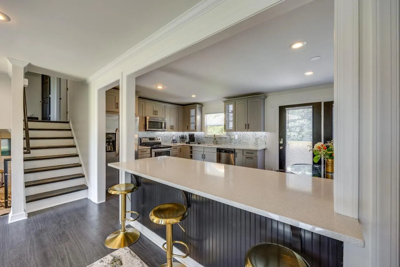 Modern Richmond Home With Deck, Close To Downtown! United States